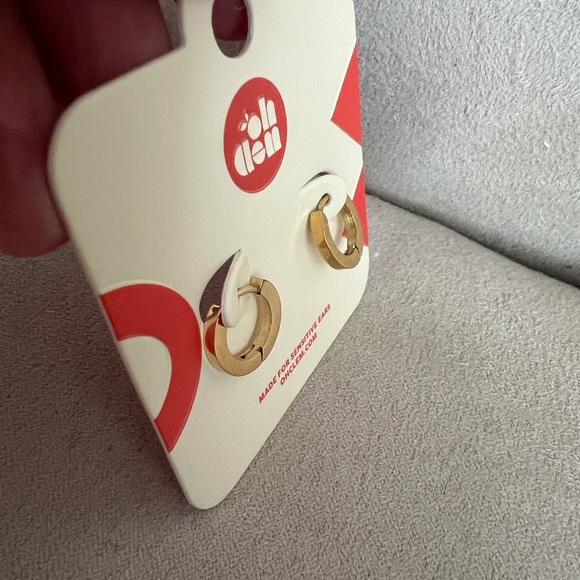 NEW Oh Clem Smooth Huggie Hoop Earrings in Gold for Sensitive Ears 👂 - Picture 2 of 7